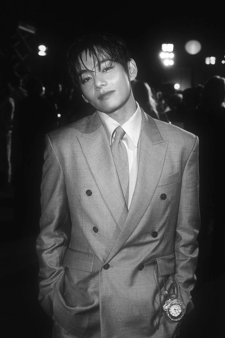 Kim Taehyung  thumbnail