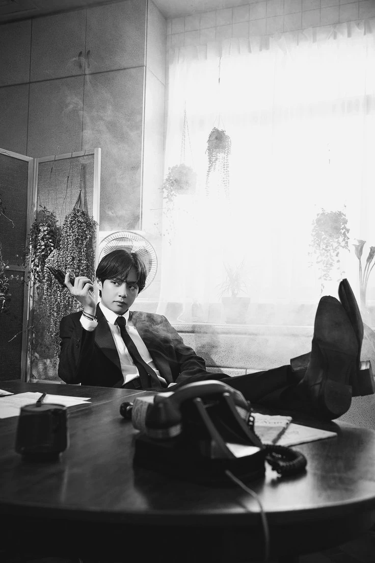 Kim Taehyung  thumbnail