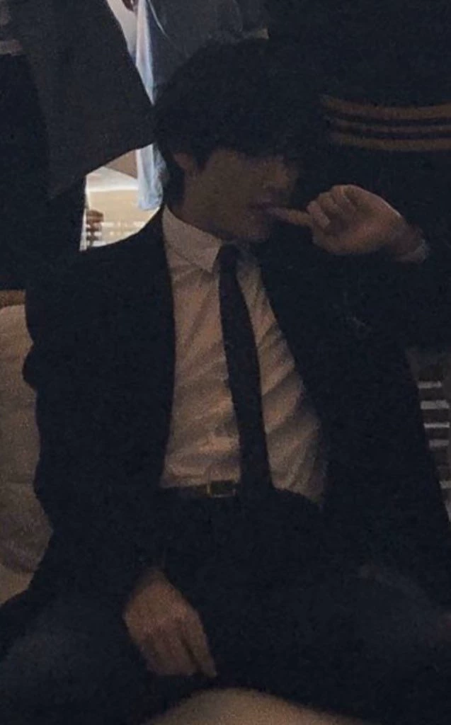 Kim Taehyung thumbnail