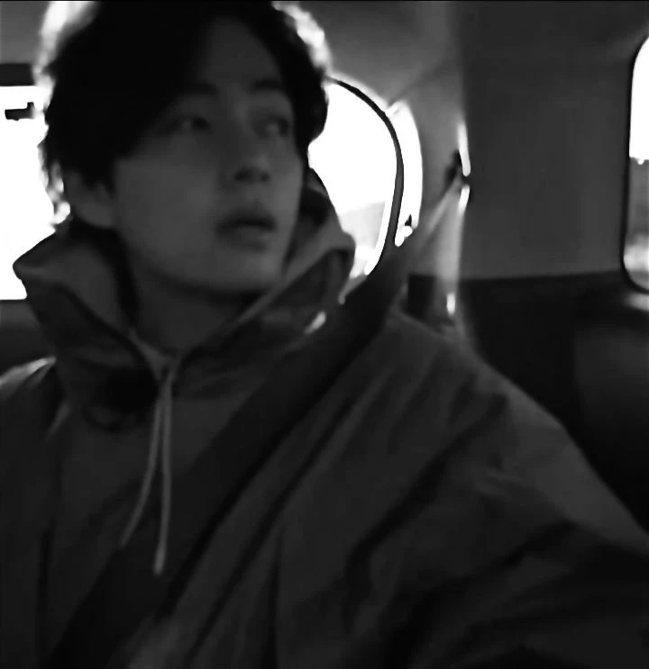 Kim Taehyung thumbnail