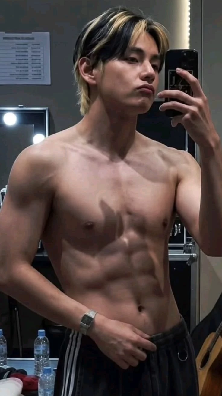 Kim Taehyung thumbnail
