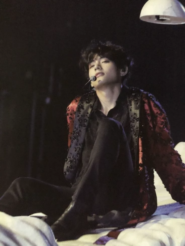 Kim Taehyung thumbnail