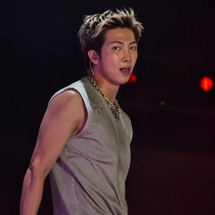Kim Namjoon (RM) thumbnail