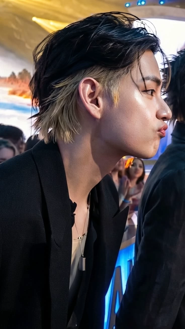 Kim Taehyung (CEO) thumbnail