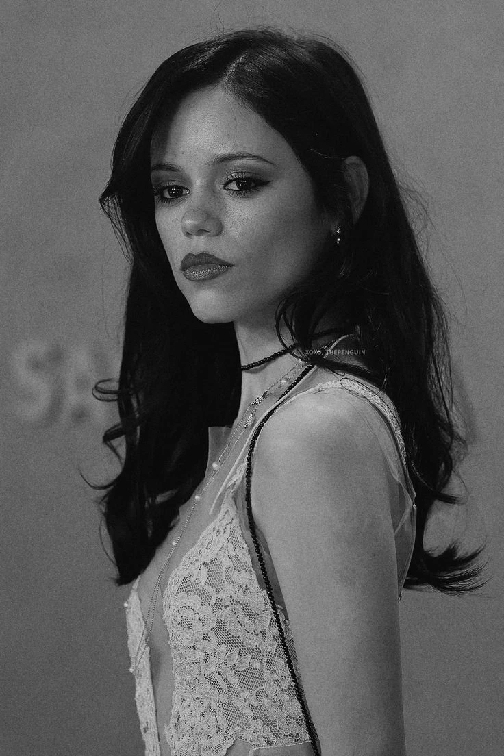 Jenna Ortega GL thumbnail