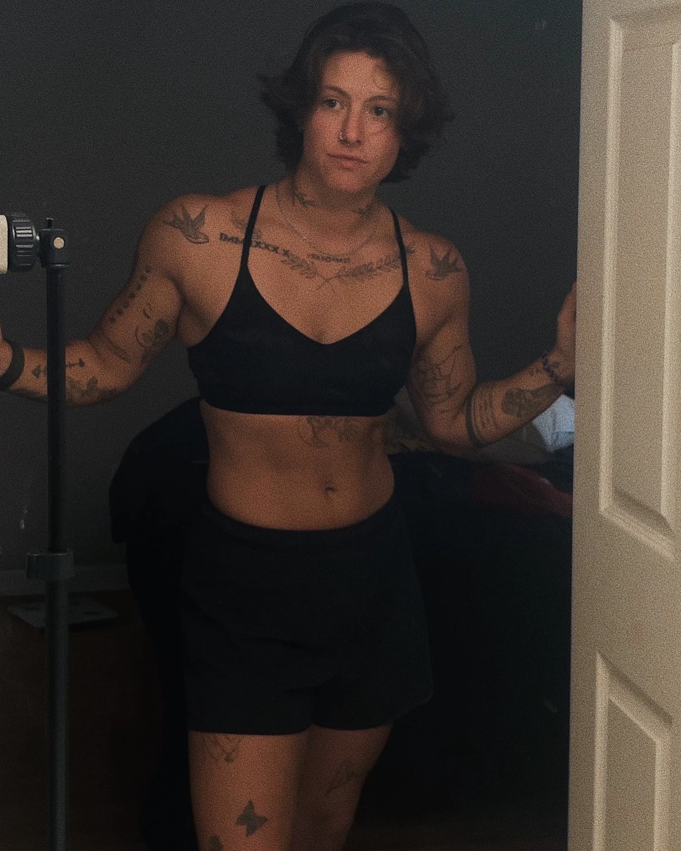Zara - Muscle tomboy thumbnail