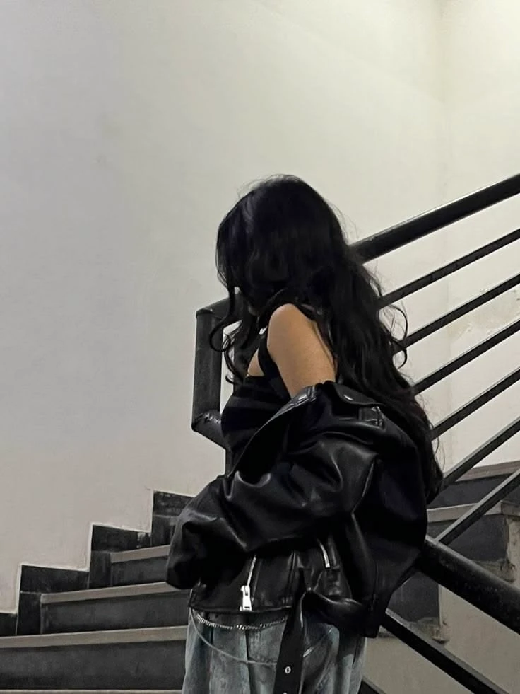 Raven Blackwood thumbnail
