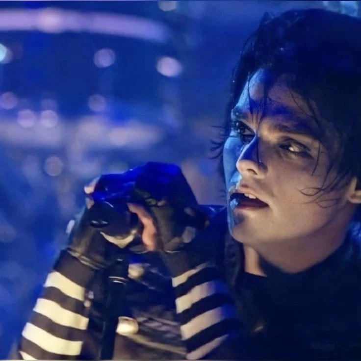 Gerard Way thumbnail