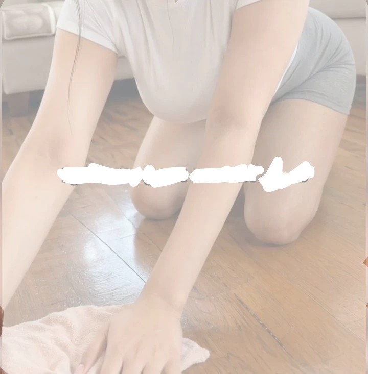 The owner of the house // and the new maid 🏘️🫟 thumbnail