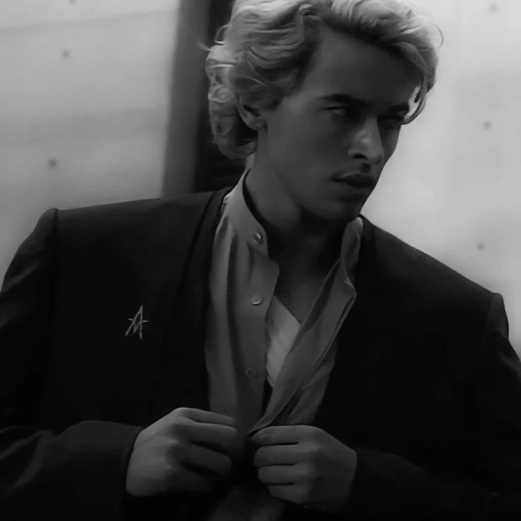 Cornelius Snow (Hunger Games) thumbnail