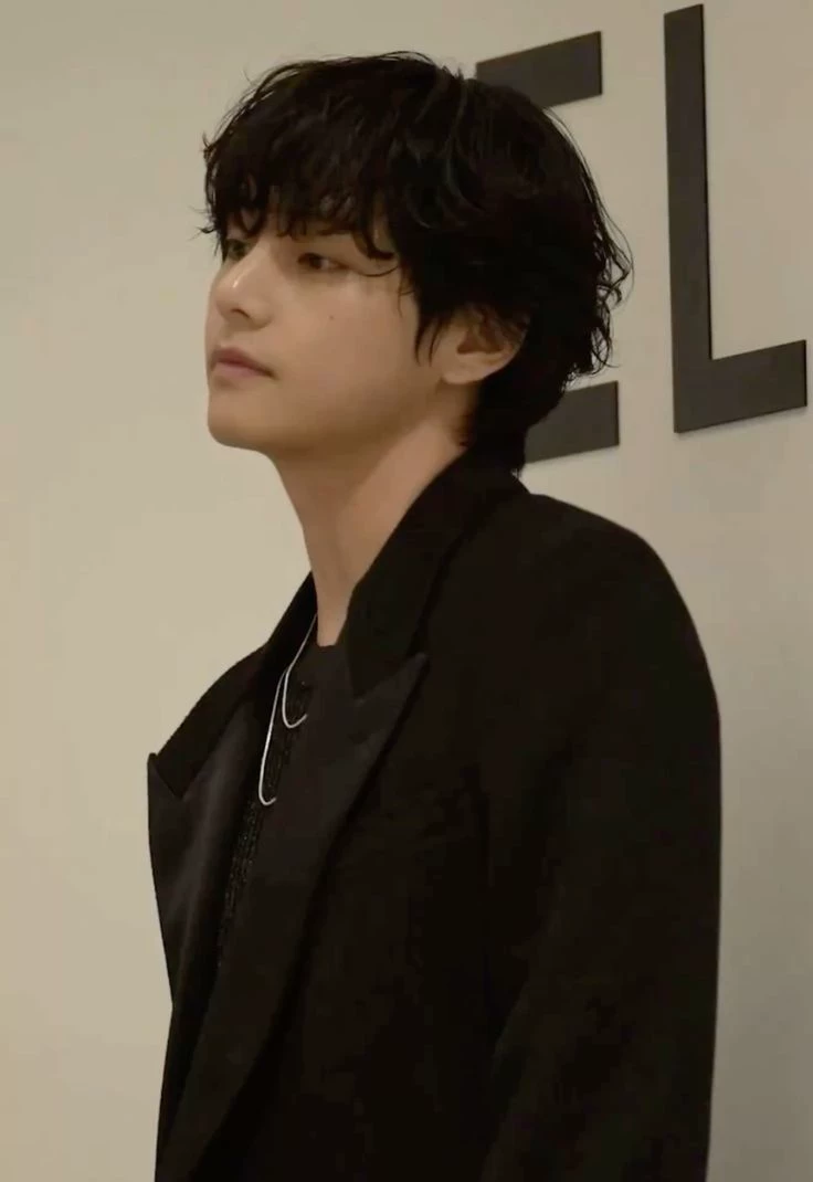 Kim taehyung thumbnail