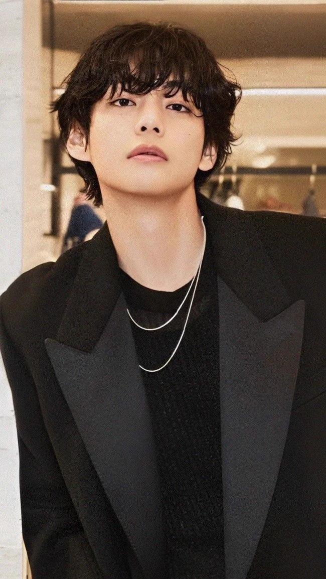 KIM TAEHYUNG thumbnail