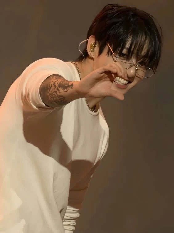 Jeon Jungkook thumbnail