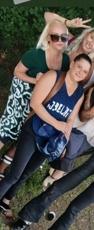 Angela and Annika thumbnail
