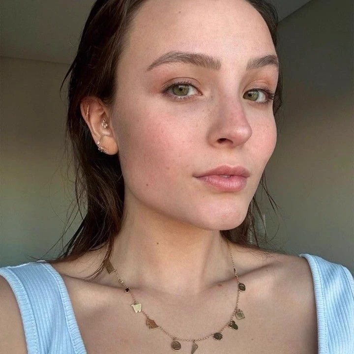 Larissa Manoela thumbnail