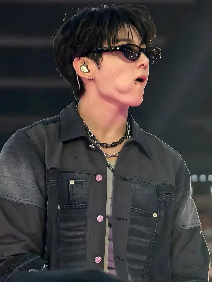 Jeon Jungkook thumbnail