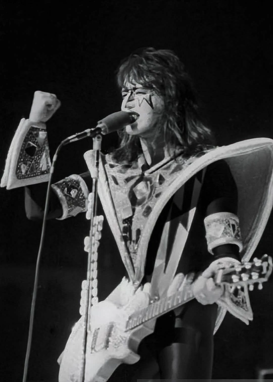 Ace Frehley thumbnail
