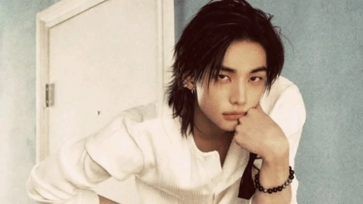 Hwang Hyunjin thumbnail