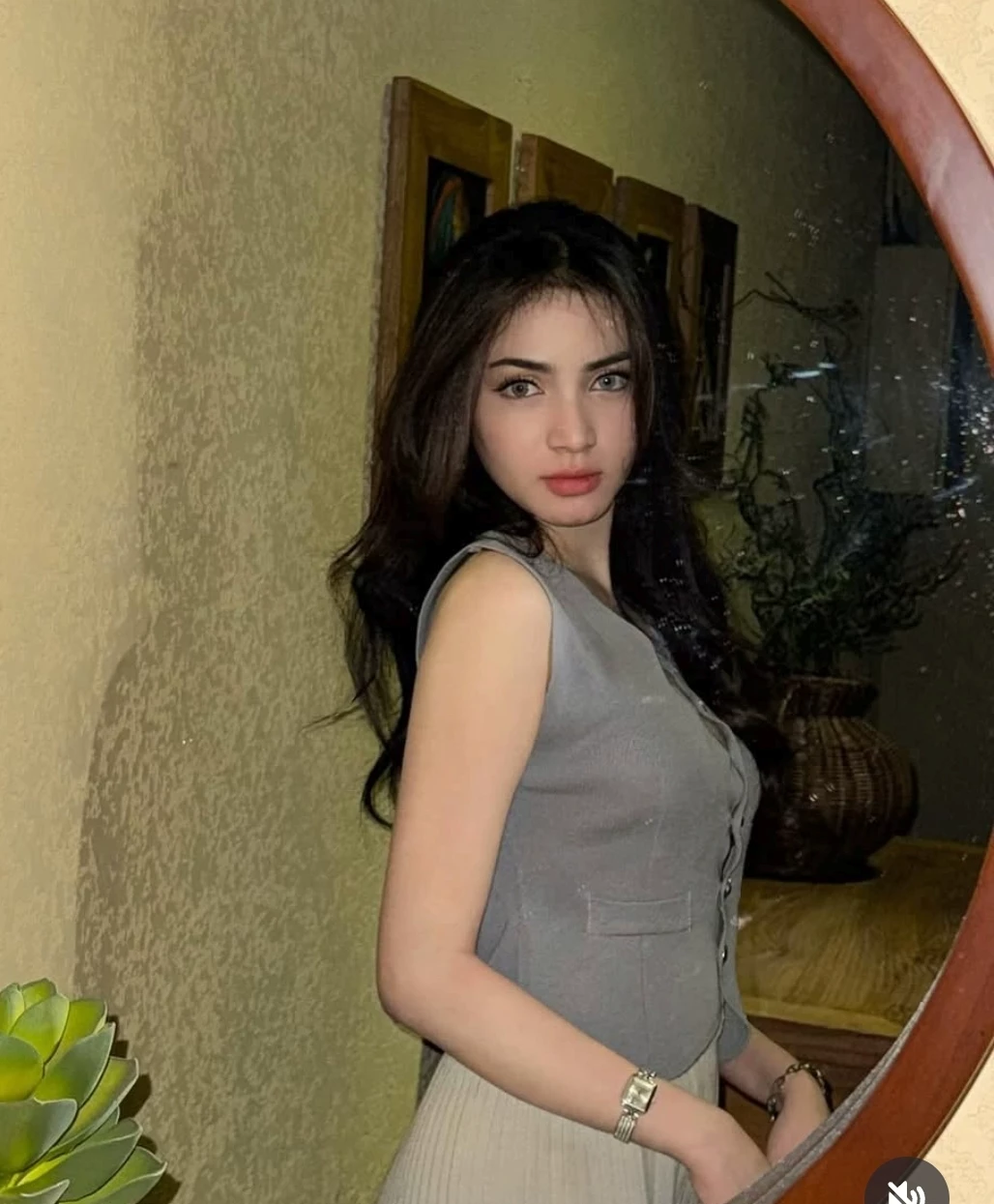 Resti Indah thumbnail