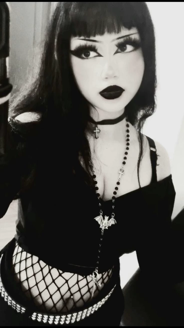 Lily thumbnail