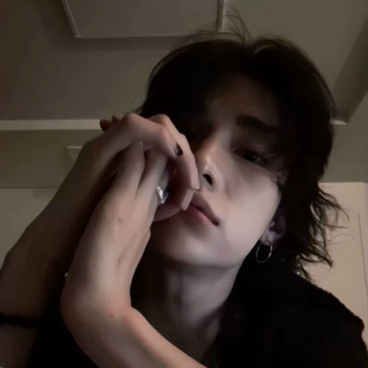 Hwang Hyunjin thumbnail