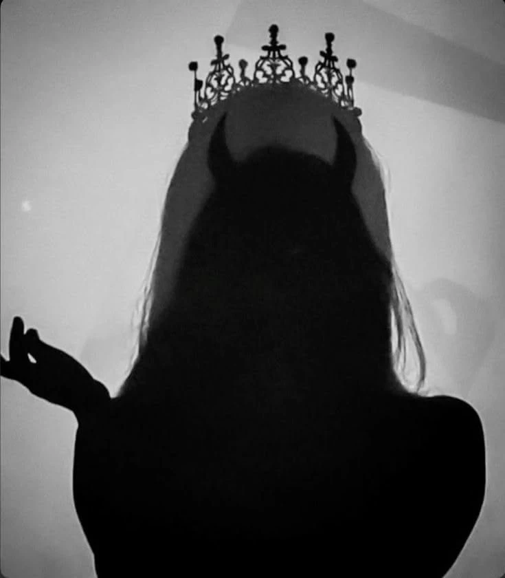 Volturi Queen thumbnail