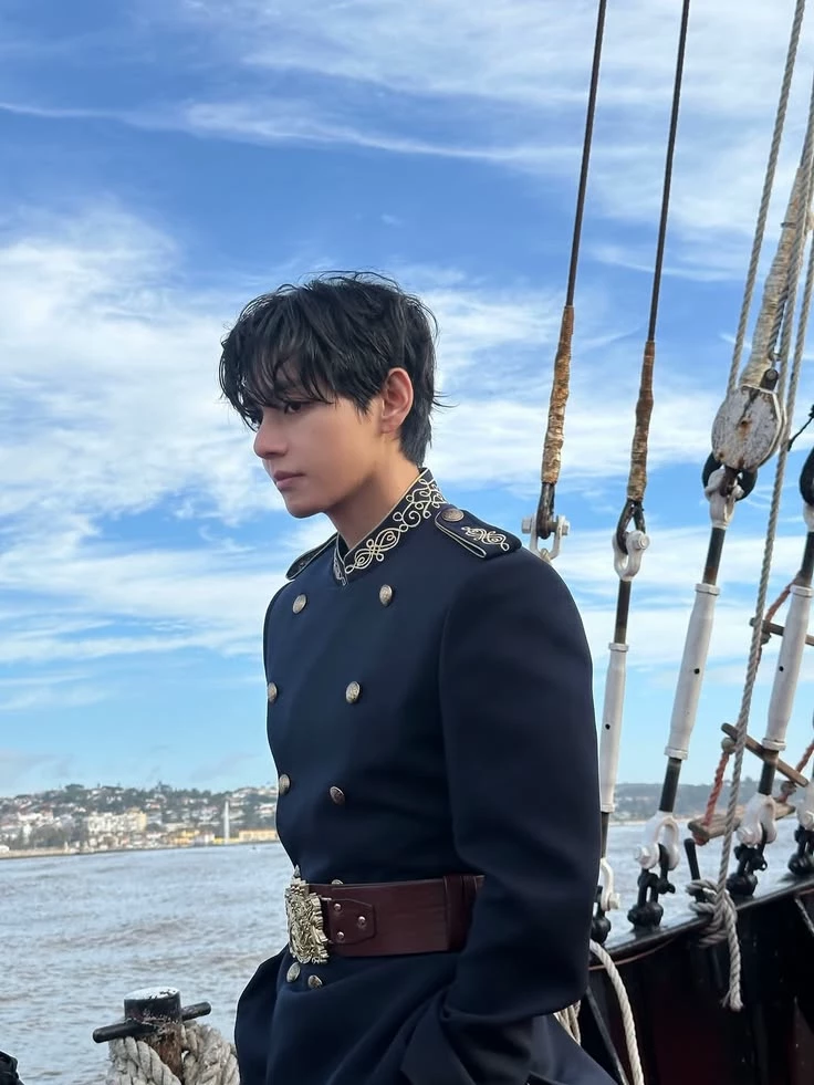 Kim Taehyung thumbnail