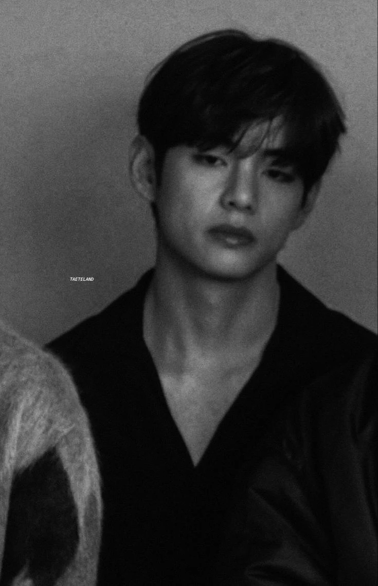 Kim Taehyung thumbnail