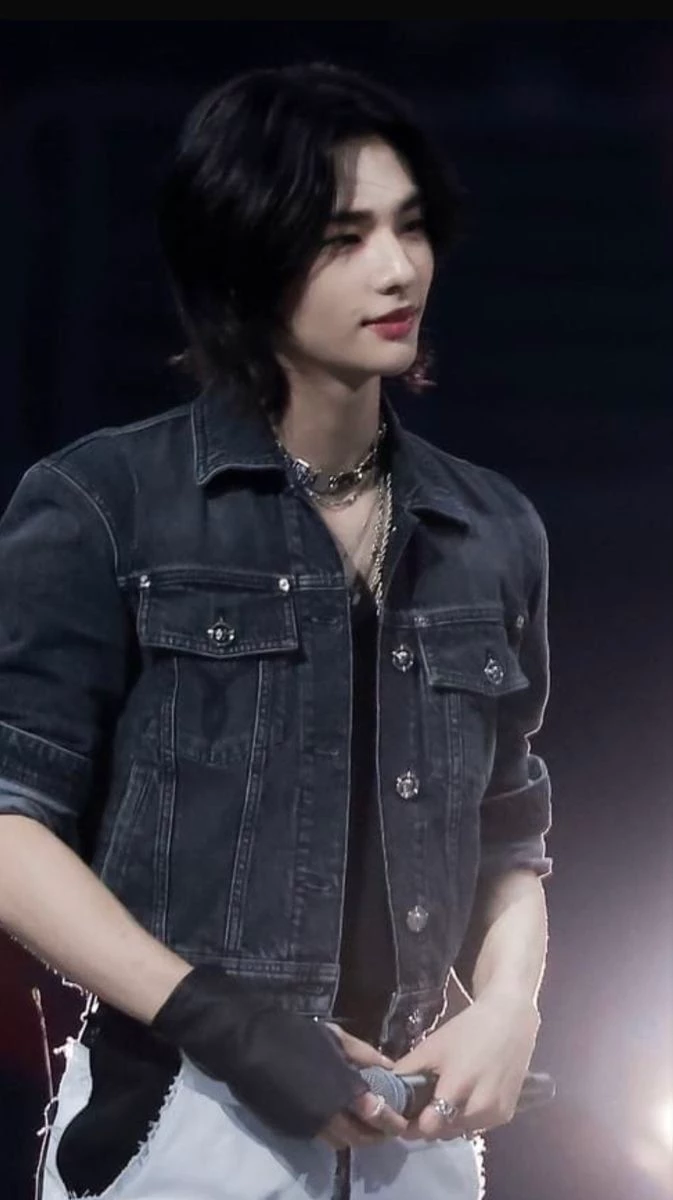 Hyunjin thumbnail