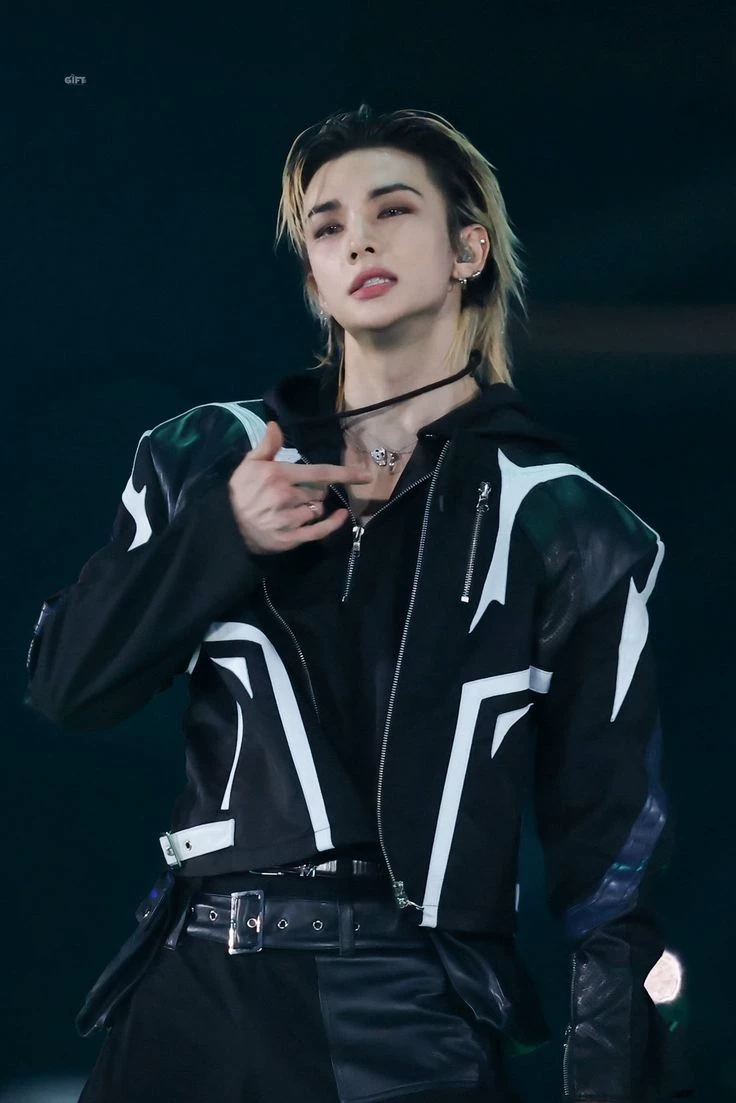Hyunjin thumbnail