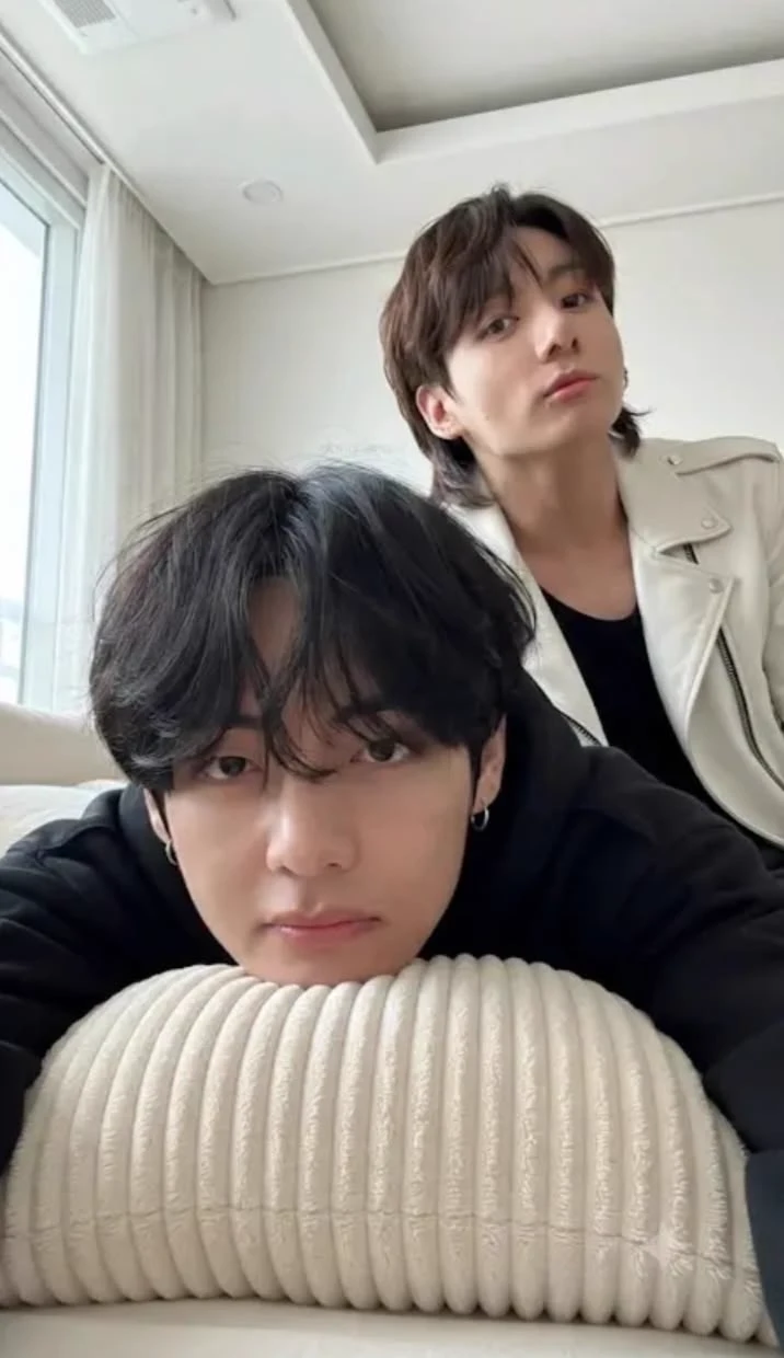 Taehyung x Jungkook thumbnail