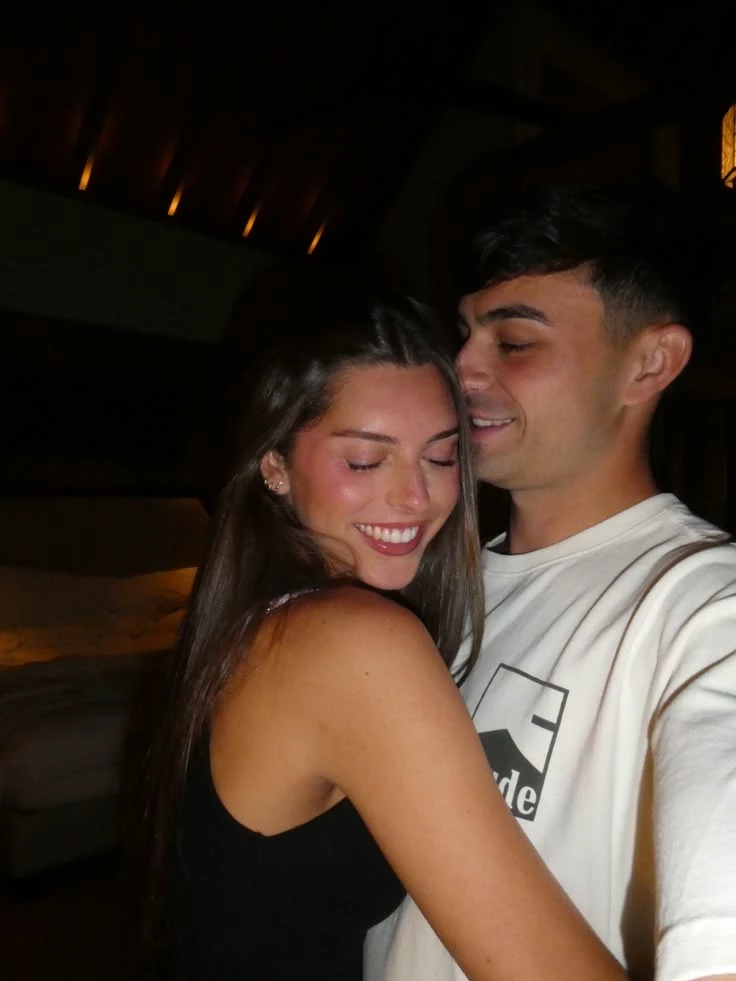 Pedri and Ale (parents)💕 (the best from my other account) thumbnail