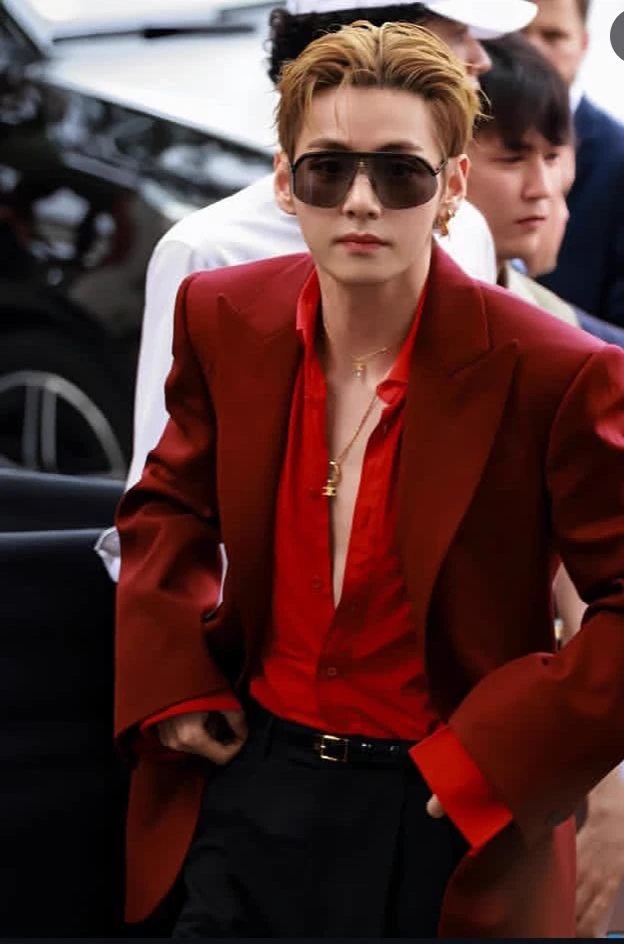 Kim Taehyung thumbnail