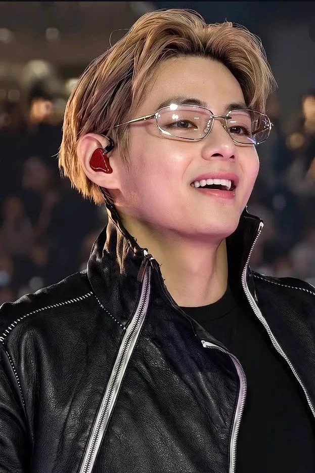 Kim Taehyung thumbnail