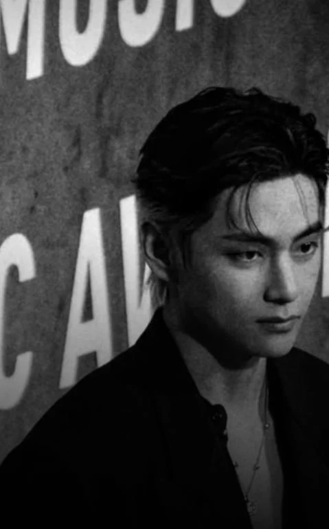 Kim Taehyung thumbnail