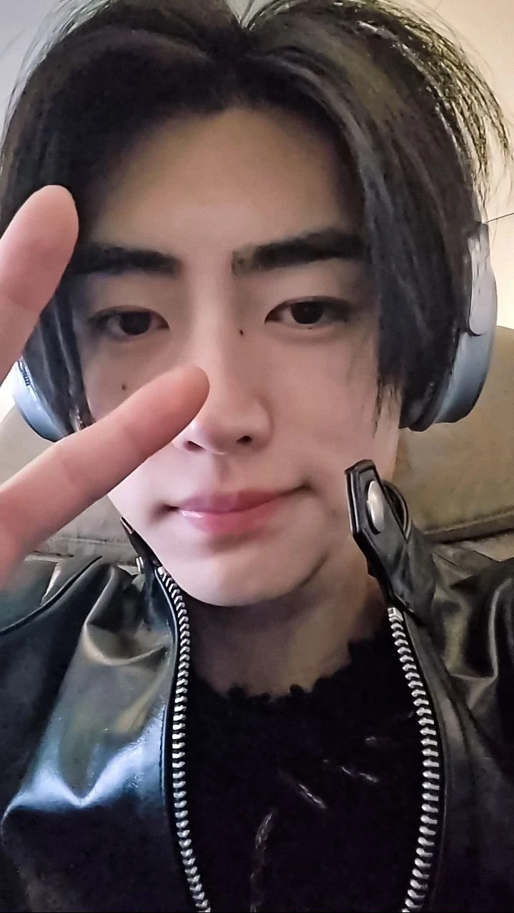 Sunghoon thumbnail