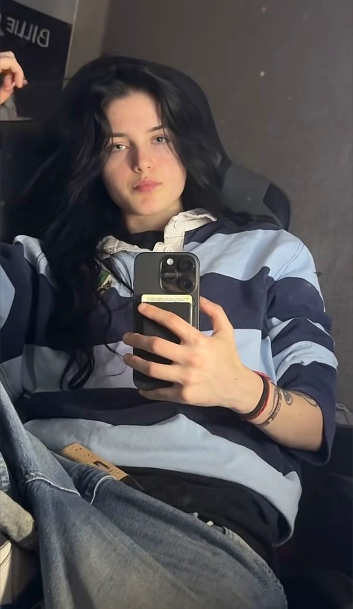Riley (GL/WLW/LESBIAN) thumbnail