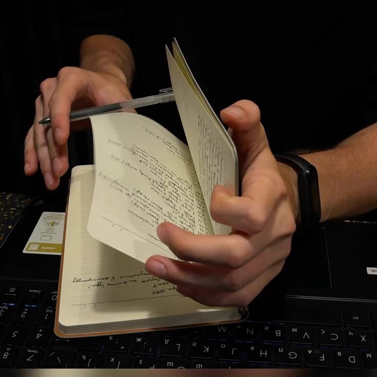 Carlos Rodrigo — Writer thumbnail