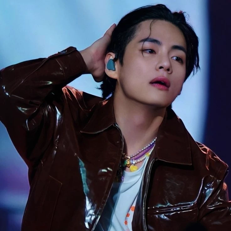 Kim Taehyung thumbnail