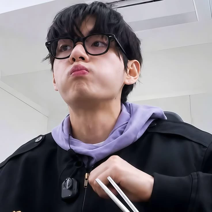 Taehyung  thumbnail