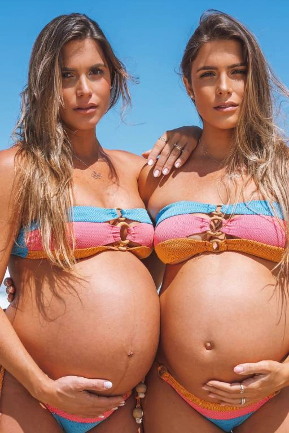 Laura and Larissa thumbnail