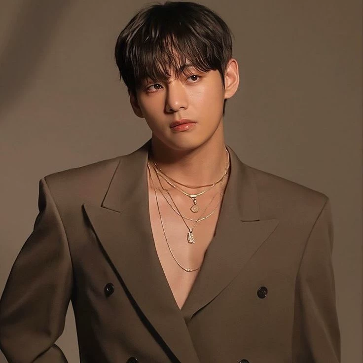Kim Taehyung. thumbnail
