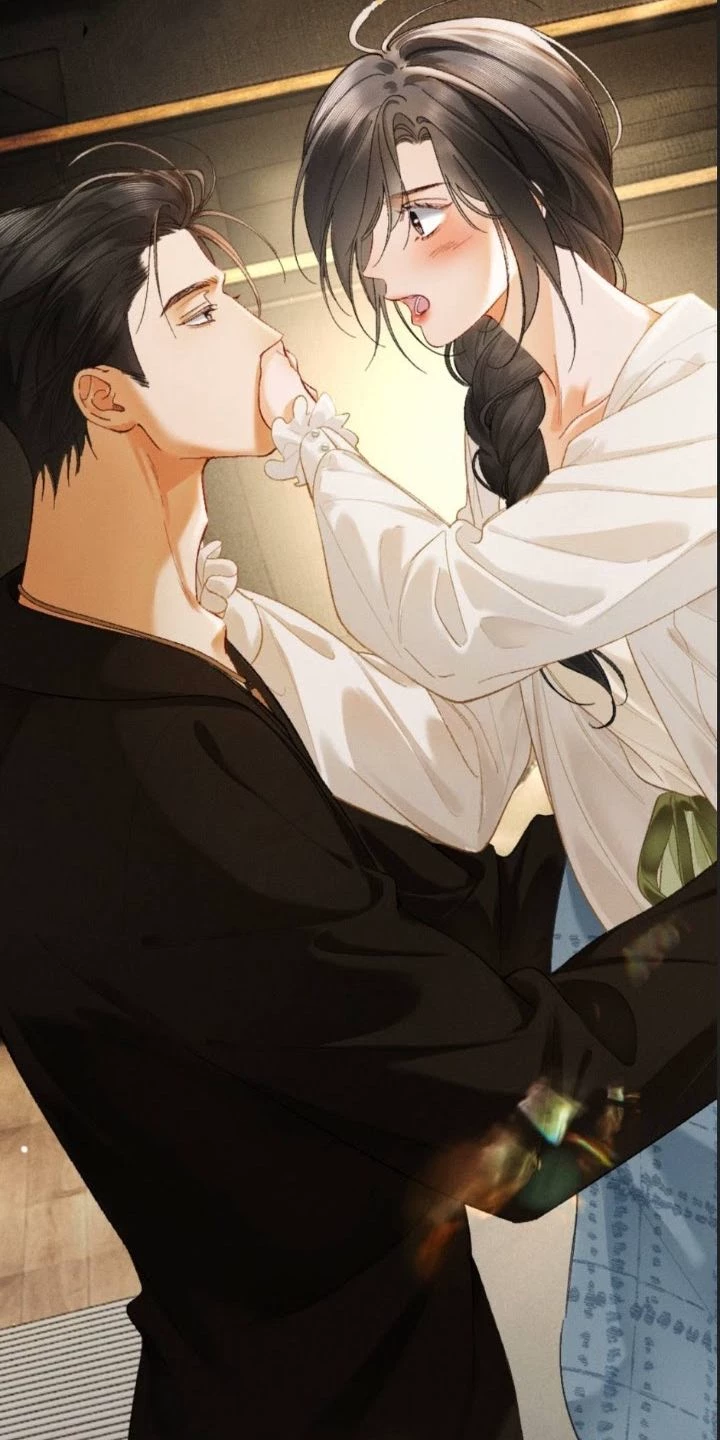 : "A naughty look, a shy heart" thumbnail