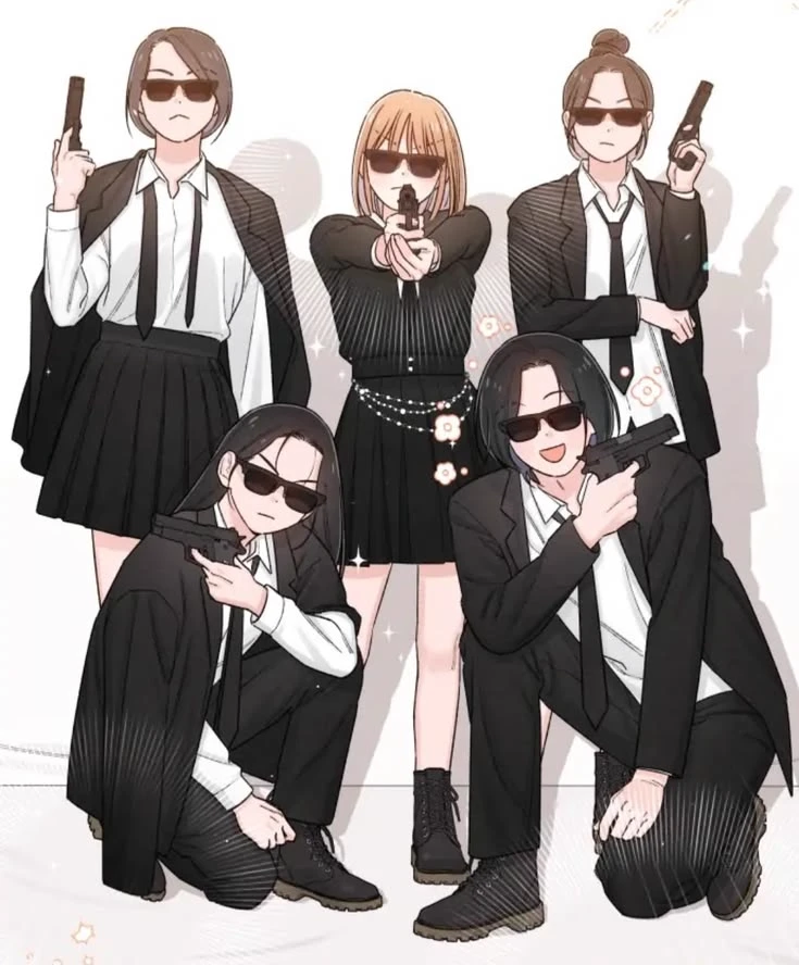 Five girls against the mafia: water pistols and love hearts thumbnail