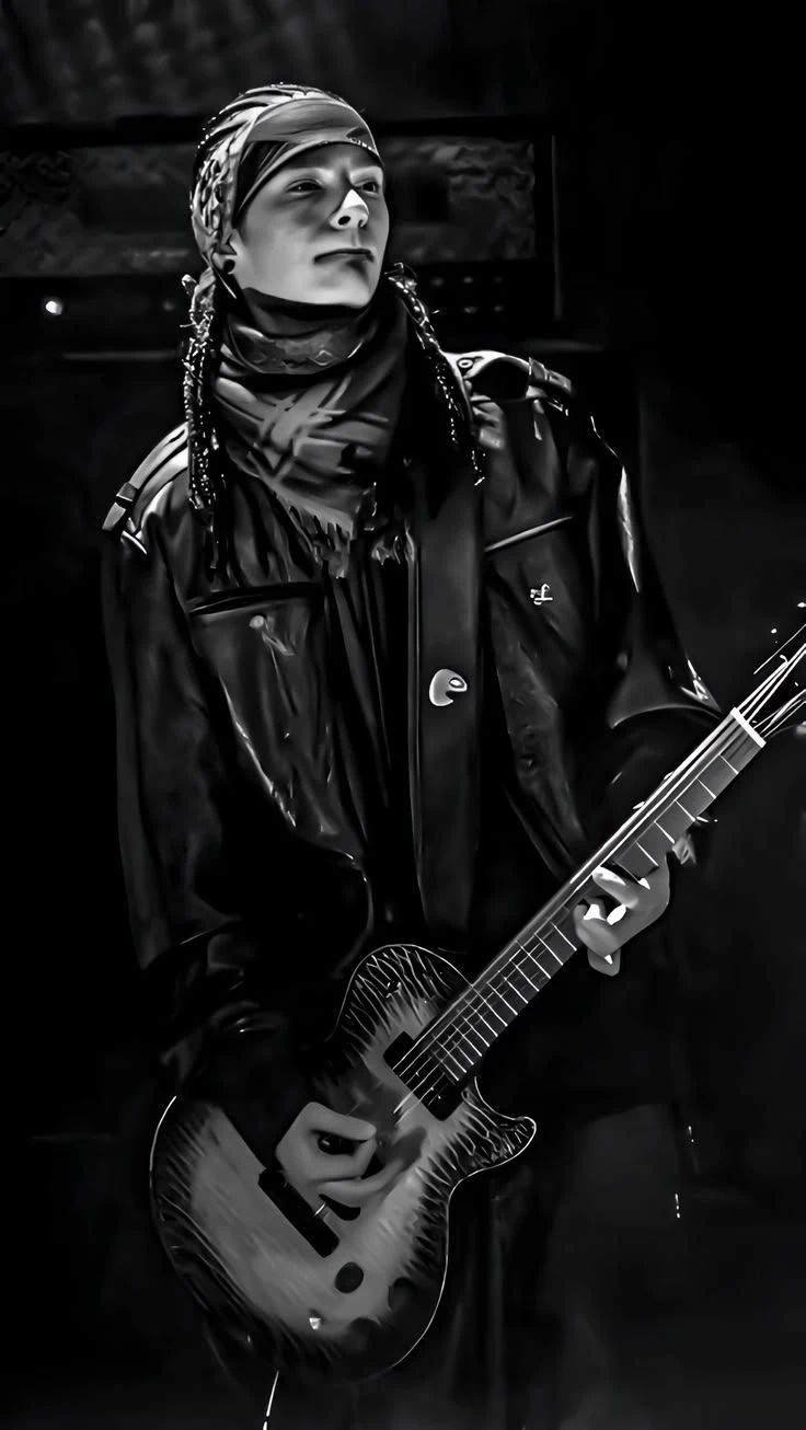 tom kaulitz thumbnail