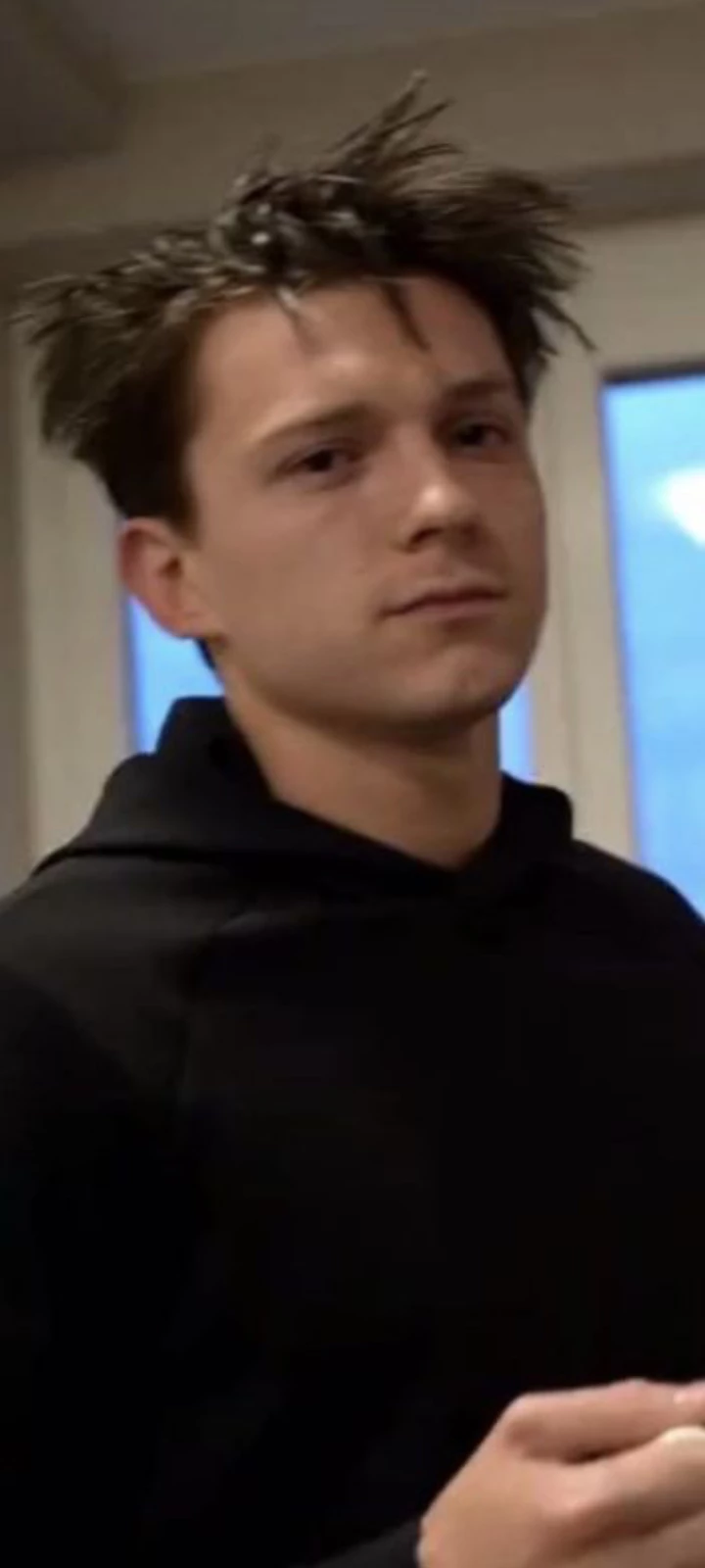 tom holland thumbnail