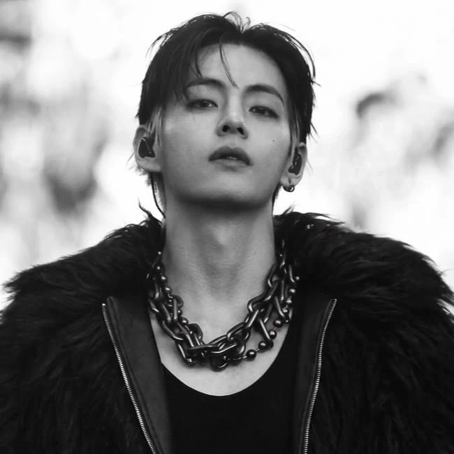kim Taehyung thumbnail