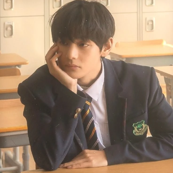 Kim Taehyung thumbnail
