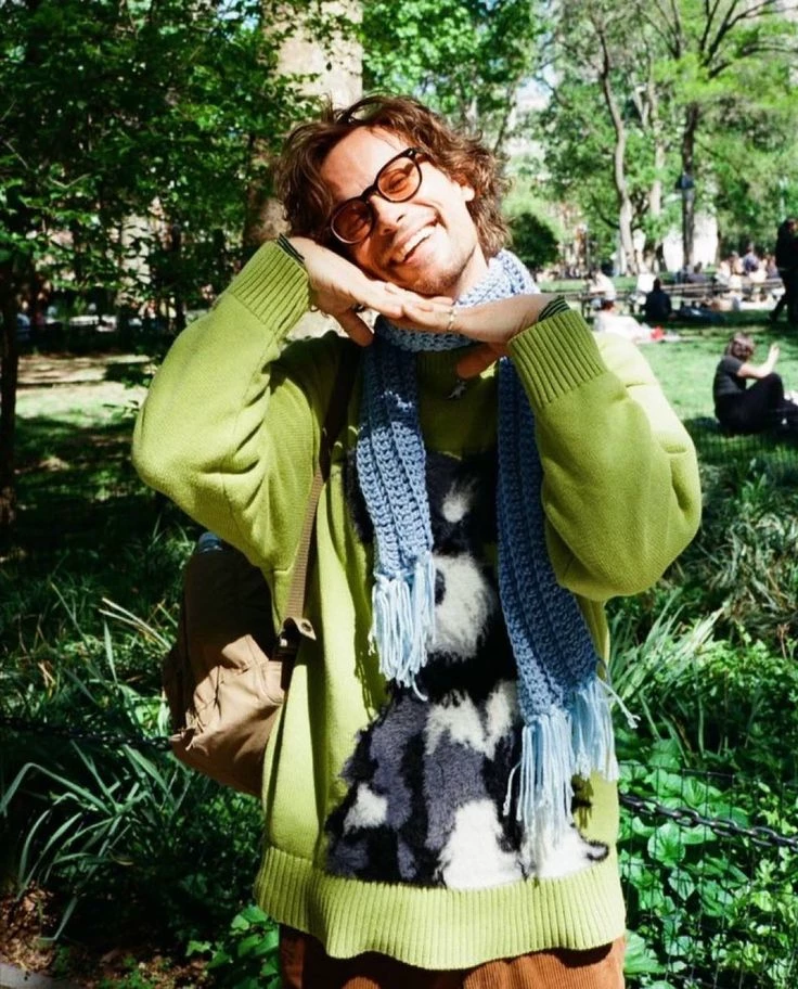 Matthew Gray Gubler thumbnail