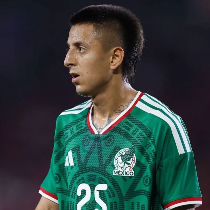 Roberto Alvarado (el piojo Alvarado) thumbnail